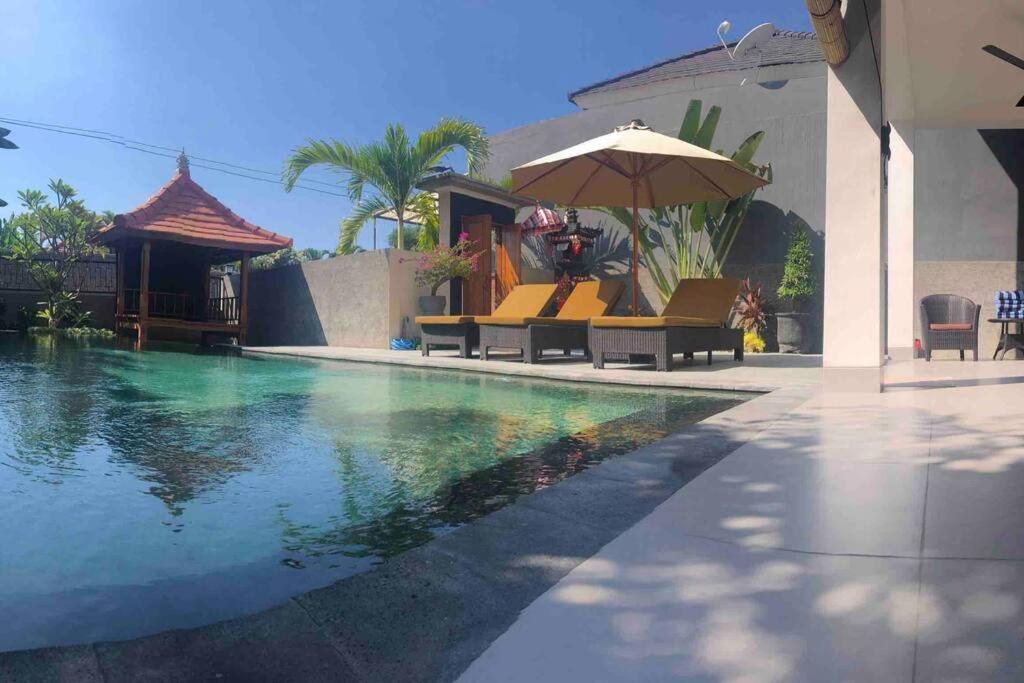 Villa Royal Singaraja Екстериор снимка